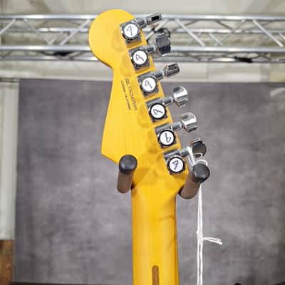 Fender American Ultra II Stratocaster HSS with Ebony Fretboard 2024 - Present - Ultraburst image 8
