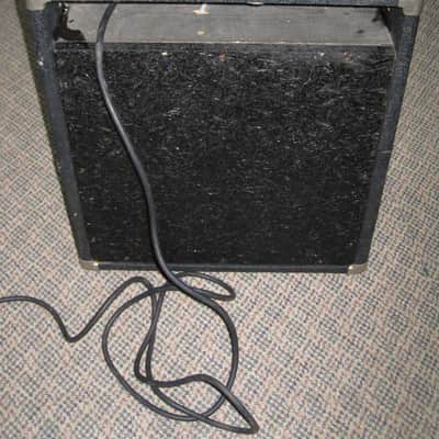 Crate CR-112B Bass Combo Original Eminence Speaker. Works Well image 3