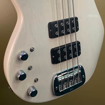 G&L L2000 1993 Bone White image 5
