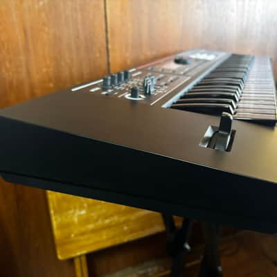 Roland JUNO-DS 61 61-key Synthesizer Special Edition Black on Black w/ gig bag image 5