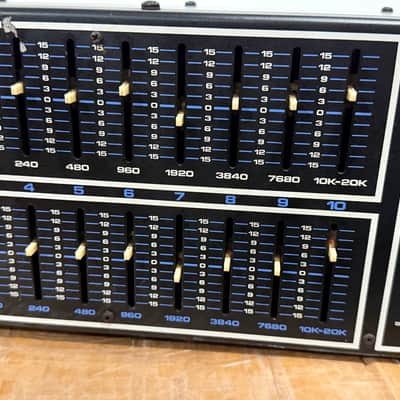 Tapco 2200 2 Channel 10 Band Graphic Equalizer imagen 5