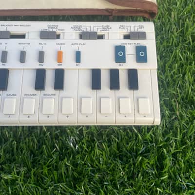 Casio VL-1 VL-Tone 29-Key Synthesizer Keyboard 1979 - 1984 - White- casio vltone image 5