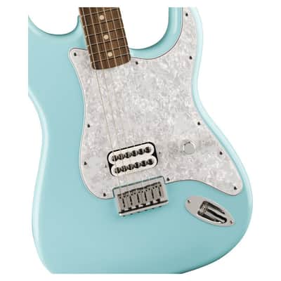 Fender Limited Edition Tom Delonge 6-String Stratocaster Electric Guitar with Seymour Duncan Invader Humbucker (Right-Handed, Daphne Blue) image 4