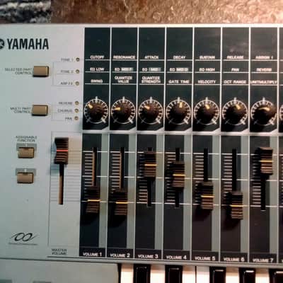 Yamaha Motif XS 6 Production Synthesizer 2000s - Gray image 3
