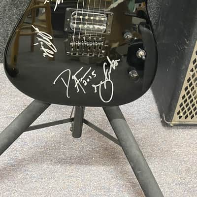 Dean Vendetta XM Electric Guitar 2010s - Black image 6