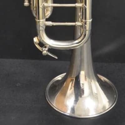 Trompeta Bach Stradivarius 37 estrella Corporation en buen estado. image 15