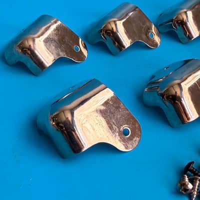 Fender Rumble 15 (PR2490) Bass Amp Part: Chrome Cabinet Corner w/Screws [6PCS] image 2