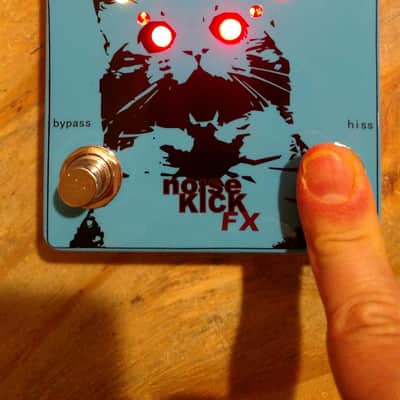 noiseKICK FX Laser Cat Fuzz (Crazy Eyes) image 2