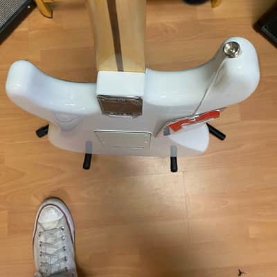 Fender Player Stratocaster HSS with Pau Ferro Fretboard 2018 - Present - Polar White image 7