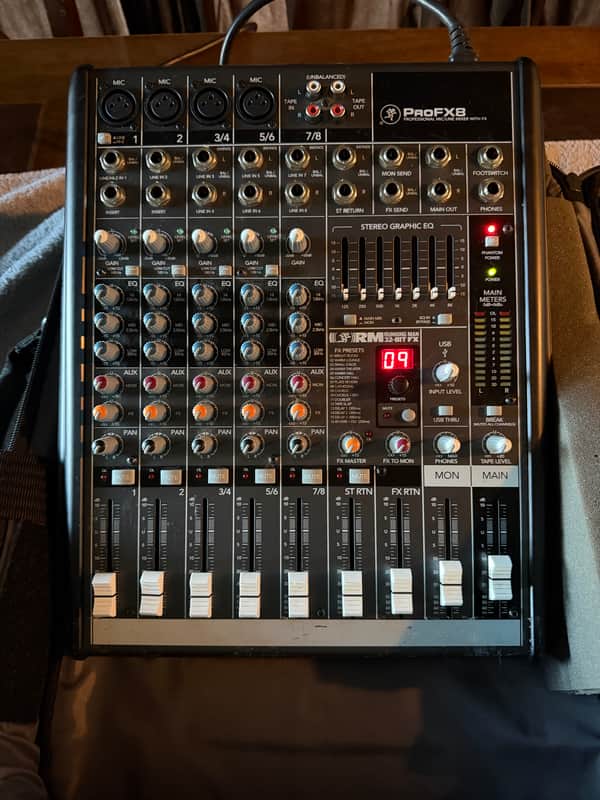 Mackie ProFX8v2 8-Channel Effects Mixer | Reverb