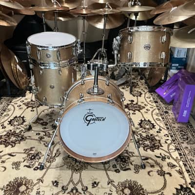 CT1-J484 Catalina Club Round Badge 8x12 / 14x14 / 14x18"/ 5x14" 4pc Drum Kit Sahara Sparkle image 1