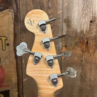 Fender Custom Shop Masterbuilt John Suhr "Grand Finale" Jazz Bass V 1997 - Blue Flake image 9
