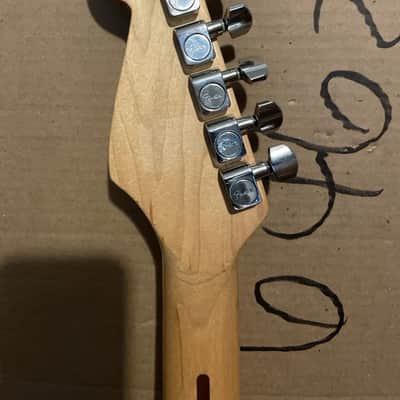 Fender Standard Sunburst Stratocaster MIM 1999 image 5