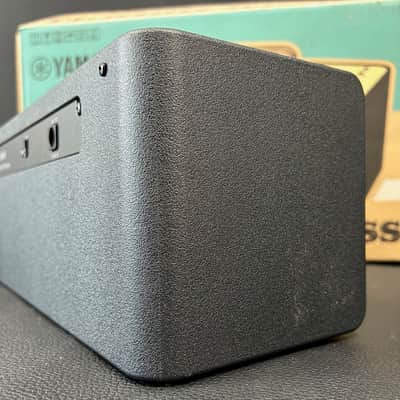 Yamaha THR10II-WL 20-Watt 2x3" Wireless Stereo Digital Modeling Guitar Combo 2019 - Present - Tan image 3