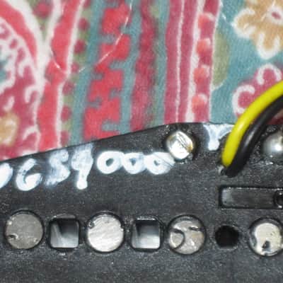 very near A+ (rarely used) genuine Fender Tex-Mex Stratocaster Bridge Single Coil Pickup, 7.4k full strength, White Cover (p/n # 50659000) +screws & rubber bushings, Alnico 5 magnets, staggered pole pieces, Polysol magnet wire, vinyl output wires image 4