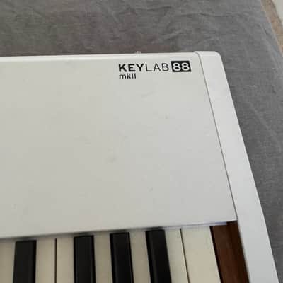 Arturia KeyLab 88 MkII MIDI Controller 2019 - Present - White image 6