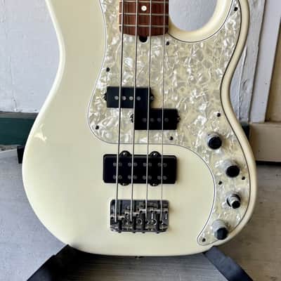 FENDER 50TH ANNIVERSARY 1996 P-BASS DELUXE WITH CASE image 1