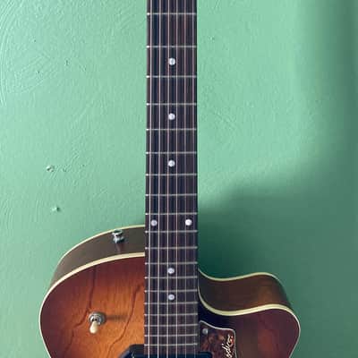 Godin 5th Avenue CW Kingpin II 2010s - Cognac Burst image 9