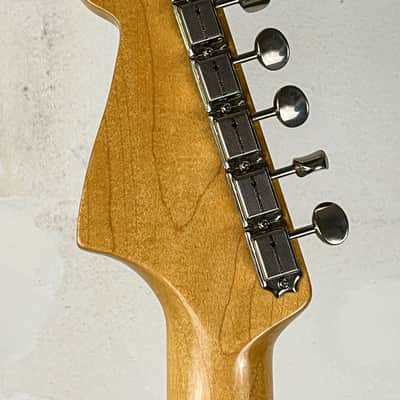 Fender American Vintage 65 Jazzmaster "Thin-Skin" 3-Tone Sunburst 2017 image 13