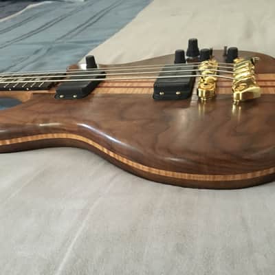 Marques Custom Artisan short scale bass image 10