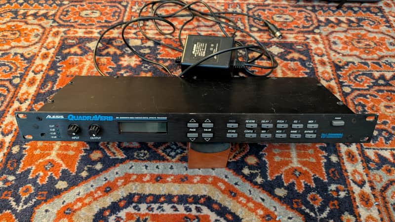 Alesis QuadraVerb 20k Bandwidth Simultaneous Digital Effects Processor 1990s - Black image 1