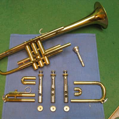 Bach Bundy Trumpet 1973 - Reconditioned - Original Case & Bach 7C MP image 2