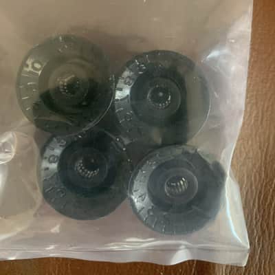 Bell Hat Knobs Black with Silver Reflector - non Gibson import - set of 4 Bell Hat Knobs Black with Silver Reflector - non Gibson import - set of 4 2025 - Black image 2