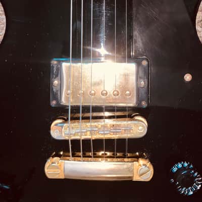 2008 Gibson Les Paul Studio black and gold electric guitar made in the usa Hardshell case image 8