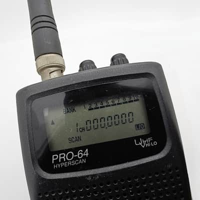 RadioShack Pro-64 (20-564) Handheld VHF/UHF Scanner / Receiver image 3