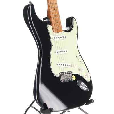 Fender Vintera II Road Worn '60s Stratocaster, Maple Fingerboard, Black (RP) image 3