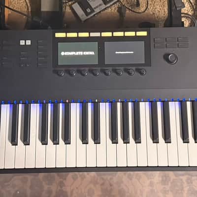Native Instruments Komplete Kontrol S49 MK2 NI 25 Retrospective