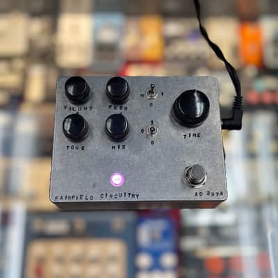 Fairfield Circuitry Meet Maude Delay | Reverb