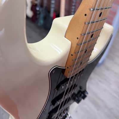 Fender Prodigy 1991 - 1993 - Arctic White image 11