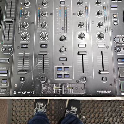 Denon Prime 4+ 4-Deck DJ System 2023 - Present - Black image 6