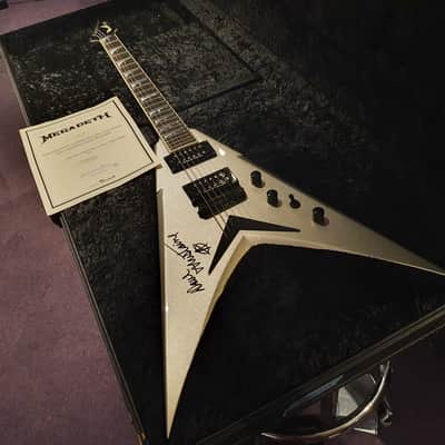 Dave Mustaine's personal Prototype King V built by Dean Guitars USA Custom Shop to launch the VMNT image 2