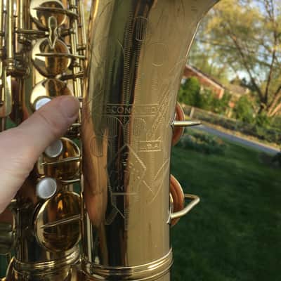 SUMMER DEAL CONN SAXOPHONE 6M VIII 1937 NAKED LADY ORIGNAL CASE , MOUTHPIECE , NEWER PADS , NICE SHAPE image 2