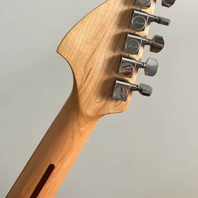 Squier Tom Delonge Stratocaster - Olympic White image 5