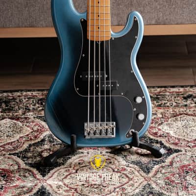 Fender  Professional II - Blue image 6