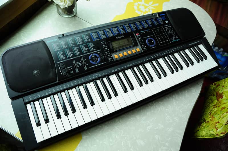 Casio CTK-611 Keyboard image 1