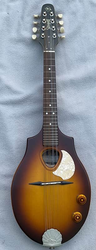 Seagull S8 Mandolin 2010s - Sunburst image 1