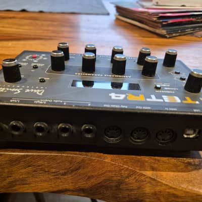 Dave Smith Instruments Tetra Desktop 4-Voice Polyphonic Synthesizer 2009 - 2016 - Black image 3