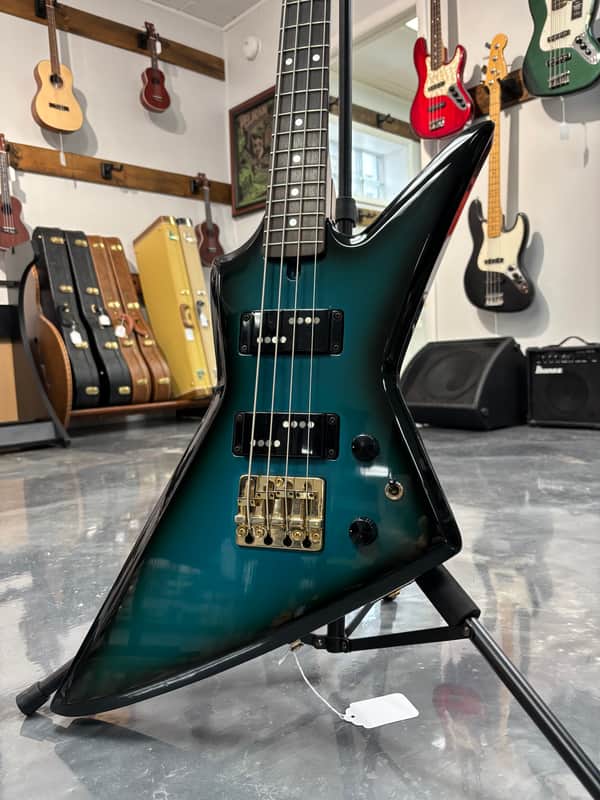 1984 Aria Pro II ZZB Deluxe - Blue Burst - Explorer Style w