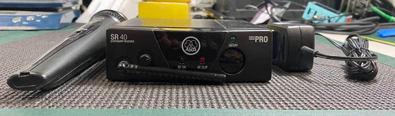 AKG SR 40 Mini Pro With HT 40 Microphone image 1
