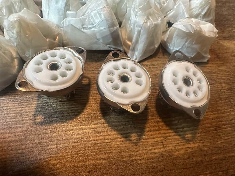 Lot of 50+ 9 pin ceramic vacuum tube sockets image 1