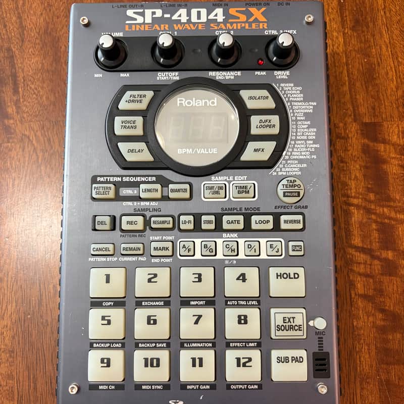 Roland SP-404SX Linear Wave Sampler 2009 - 2017 - Black image 1