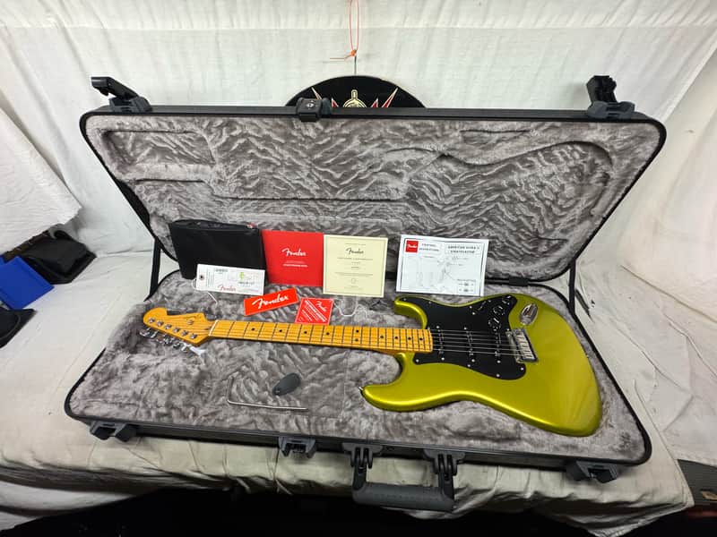 Fender American Ultra II 2 Stratocaster Guitar with COA + Case 2024 - Solar Flare / Maple neck
