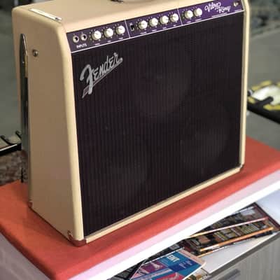 Fender Vibro-King Custom 60 Watt 3x10" Combo Tube Amplifier image 2