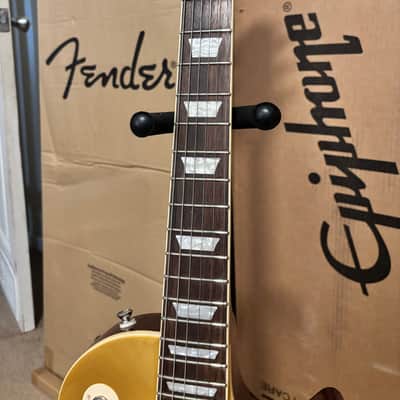 Epiphone 2023 Les Paul Standard '50's Gold Top Inspired By Gibson Model with a hard case image 6