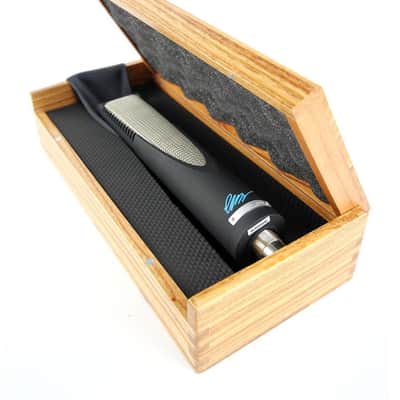 sE Electronics SE RNR1 Rupert Neve Signature Active Ribbon Microphone  + shock mount + case image 4