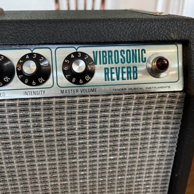Fender Vibrosonic Reverb 2-Channel 100-Watt 1x15" Guitar Combo 1972 - 1976 - Silverface image 2